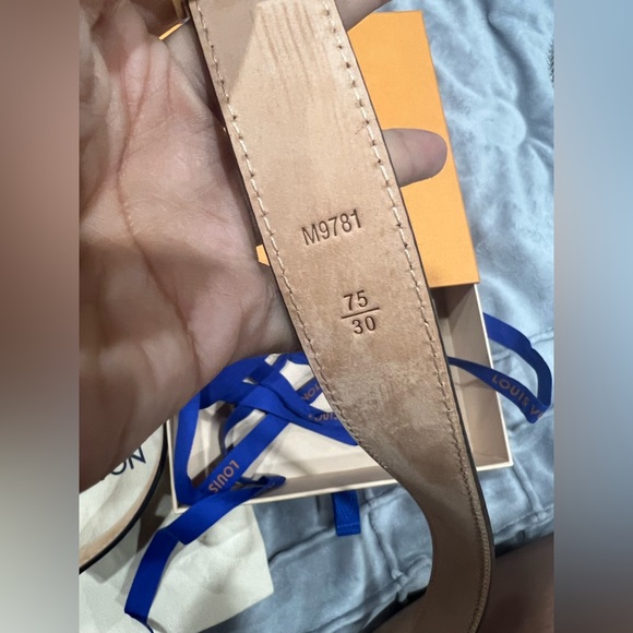 AUTHENTIC Louis Vuitton Belt M9781X MINI 25MM - Picture 2 of 2